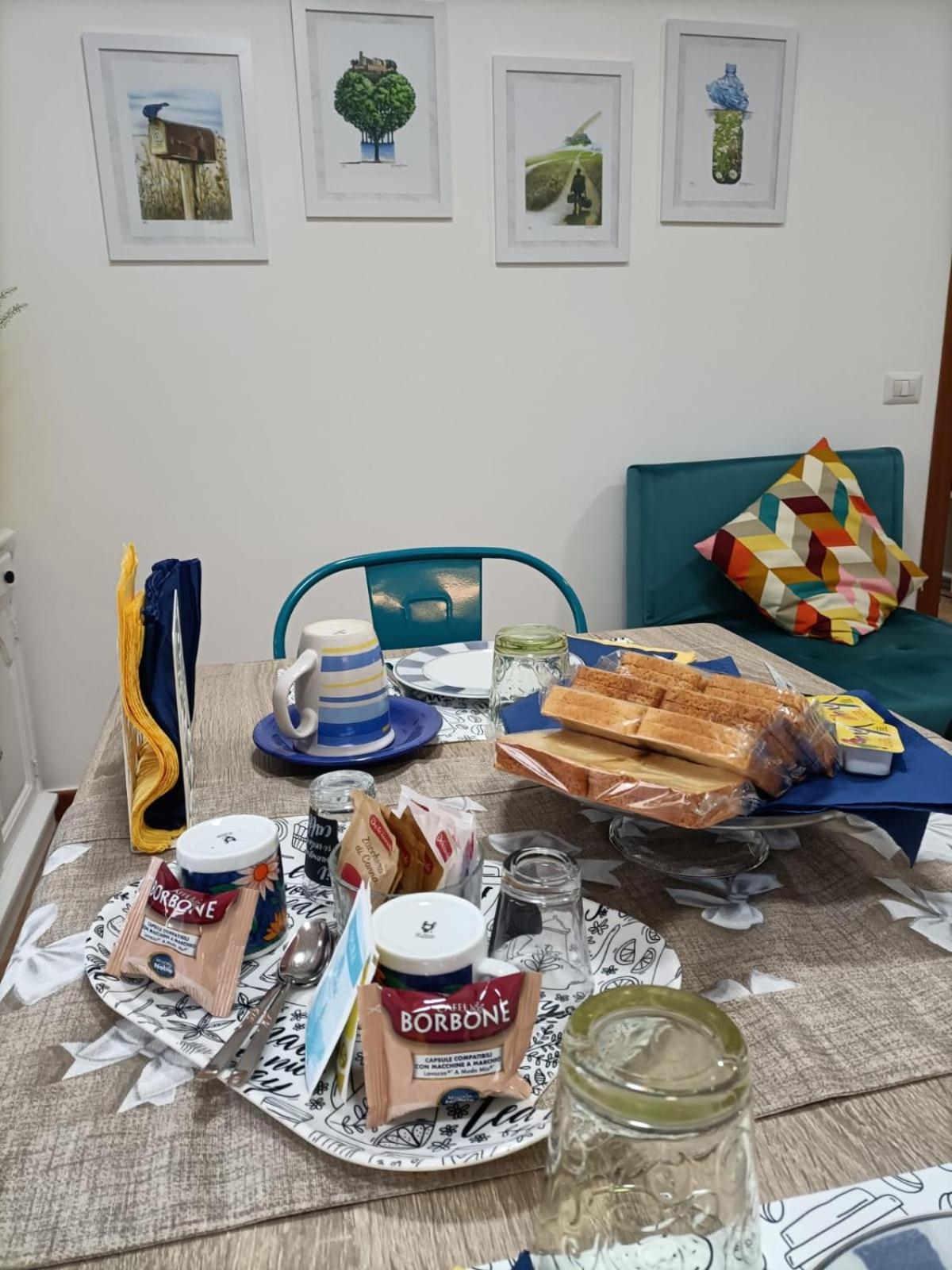 La Casina Azzurra Lägenhet Montesilvano Marina Exteriör bild